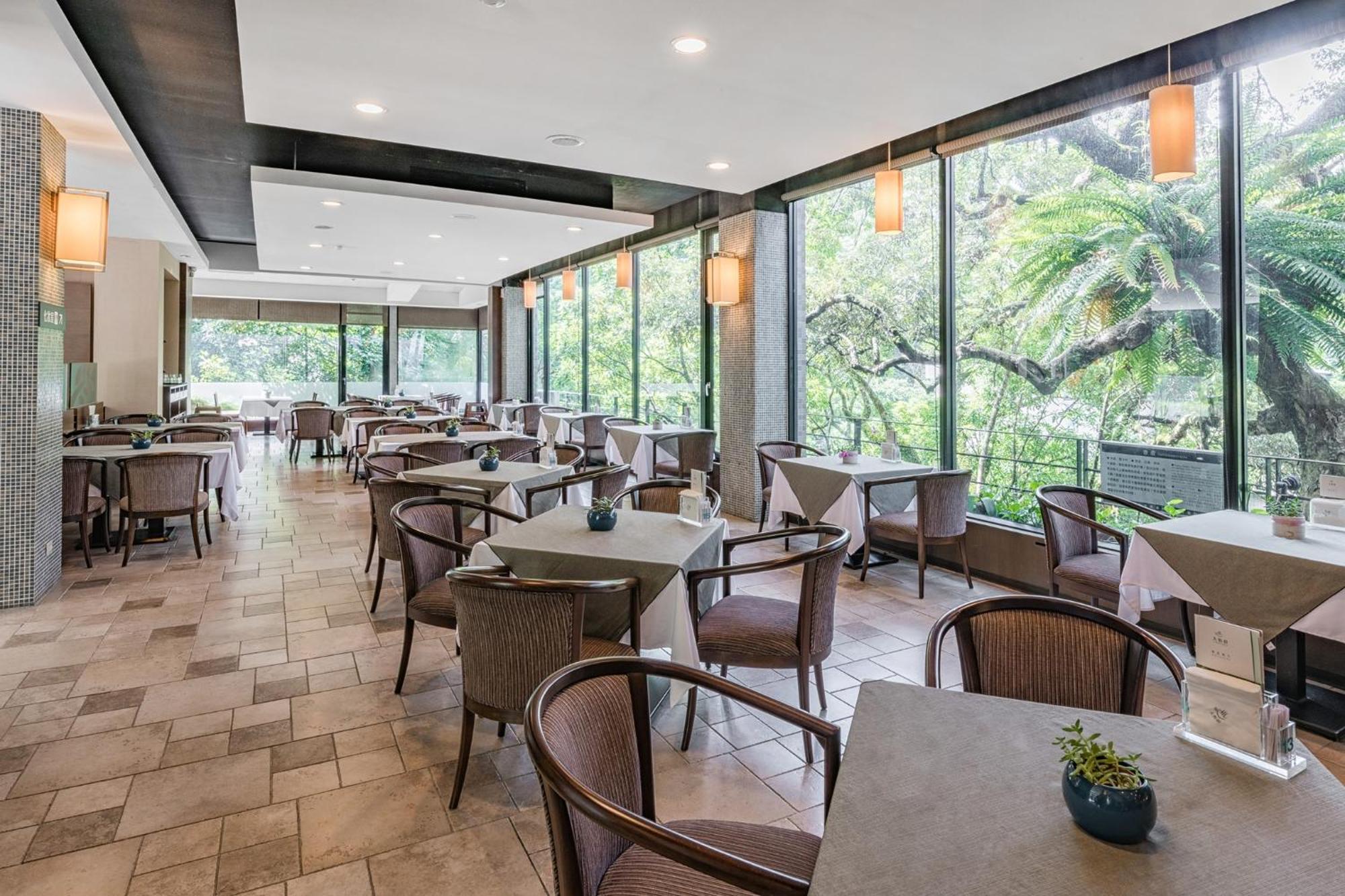 Great Roots Forestry Spa Resort Quận Tam Hạp Ngoại thất bức ảnh